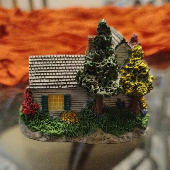 Vintage Miniature Home Collectable - Picture 3 of 12